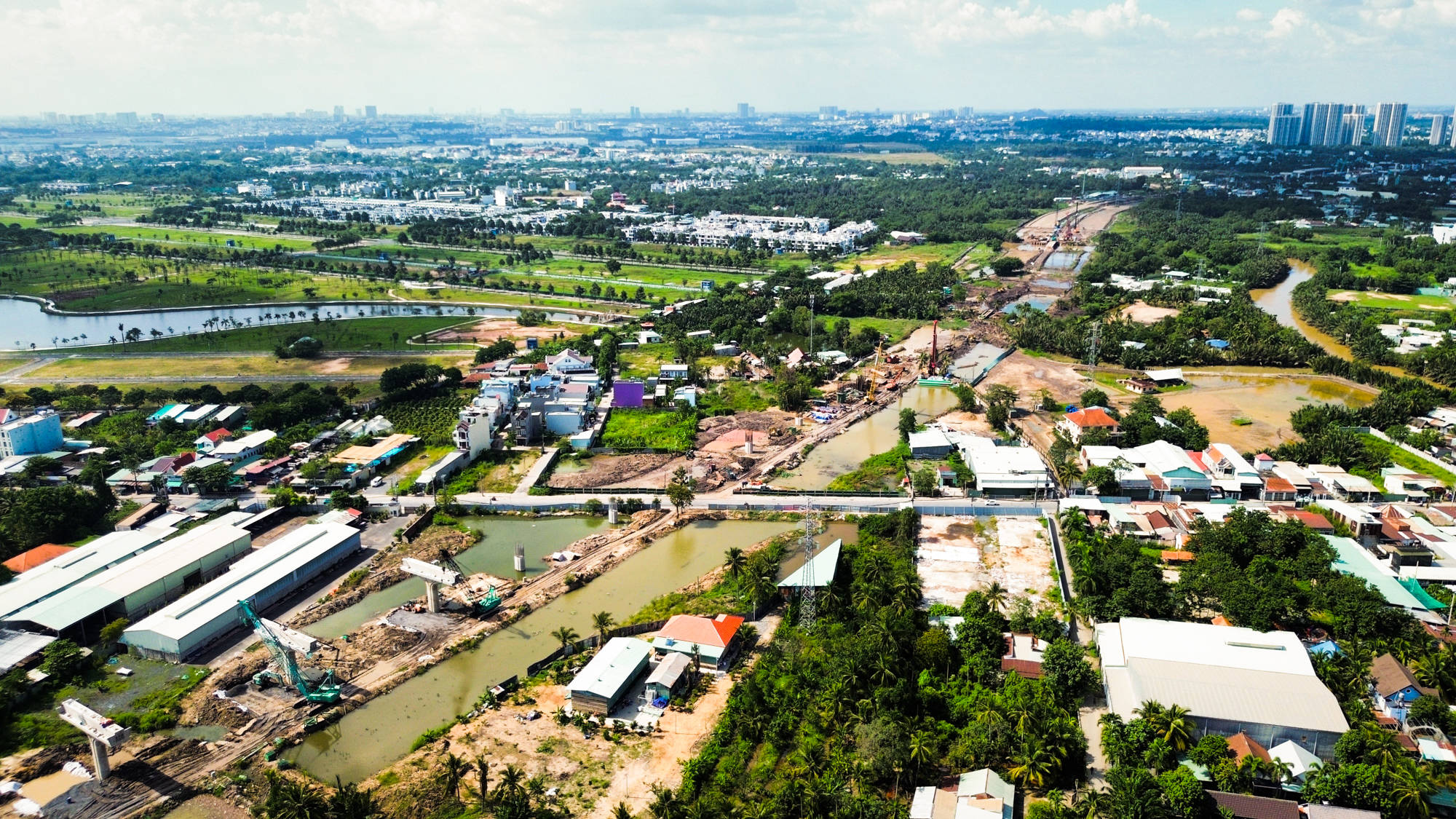 Toàn cảnh Vành đai 3 TP hcm: Đoạn đường trên cao 13 km qua Thủ Đức đang thành hình - Ảnh 9.