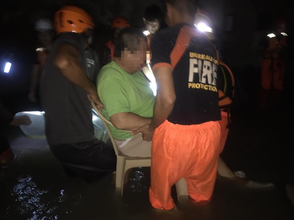 Bão Trami đổ bộ Philippines, nước dâng cao bất thường - Ảnh 3. Bão Trami đổ bộ Philippines, nước dâng cao bất thường - Ảnh 3.