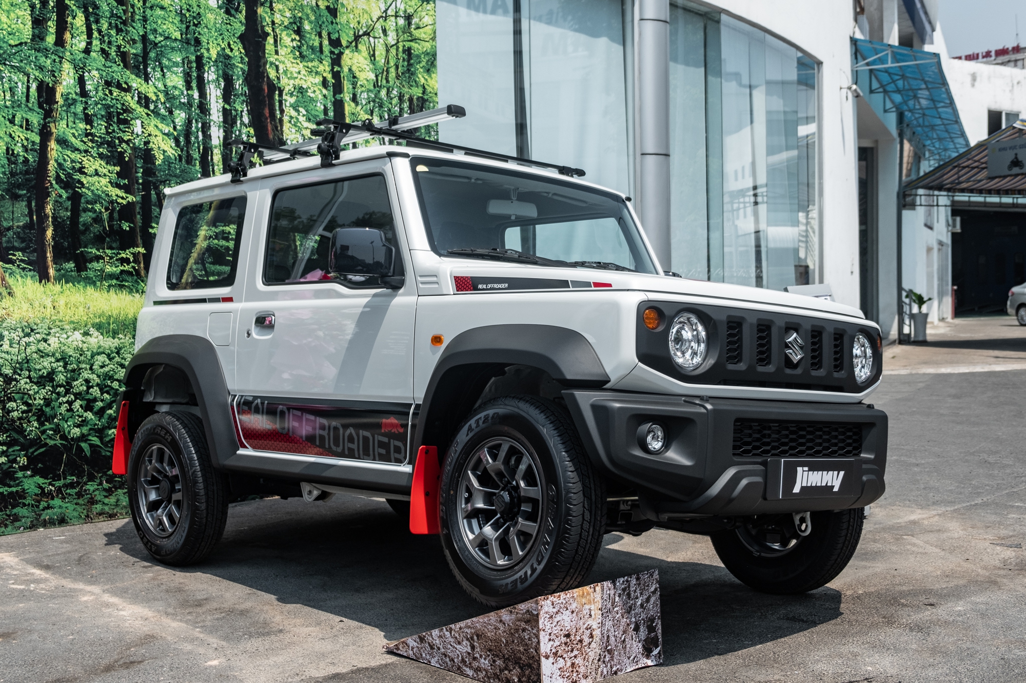 Đại lý giảm giá Suzuki Jimny xuống còn hơn 700 triệu đồng, ngang ngửa Xforce bản ‘full’- Ảnh 3.