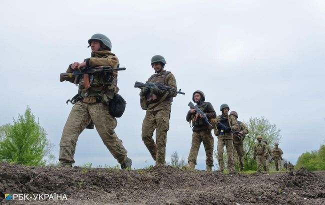 Nga tiến sâu hơn vào miền đông Ukraine, “pháo đài” Pokrovsk có nguy cơ sụp đổ - Ảnh 1.