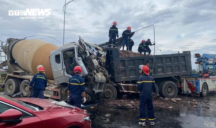 Tai nạn liên hoàn trên Quốc lộ 18 Bắc Ninh khiến Hai tài xế tử vong - Ảnh 1.