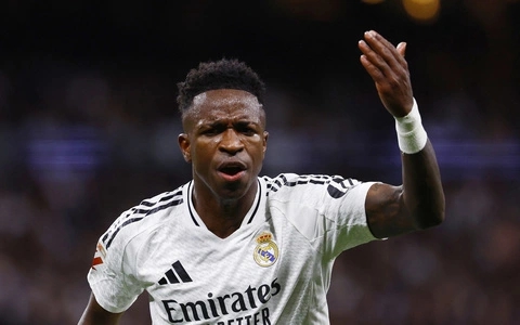 Nóng: Lộ tin Vinicius trượt Quả Bóng Vàng, phái đoàn Real Madrid đưa ra quyết định “chấn động” - Ảnh 1.