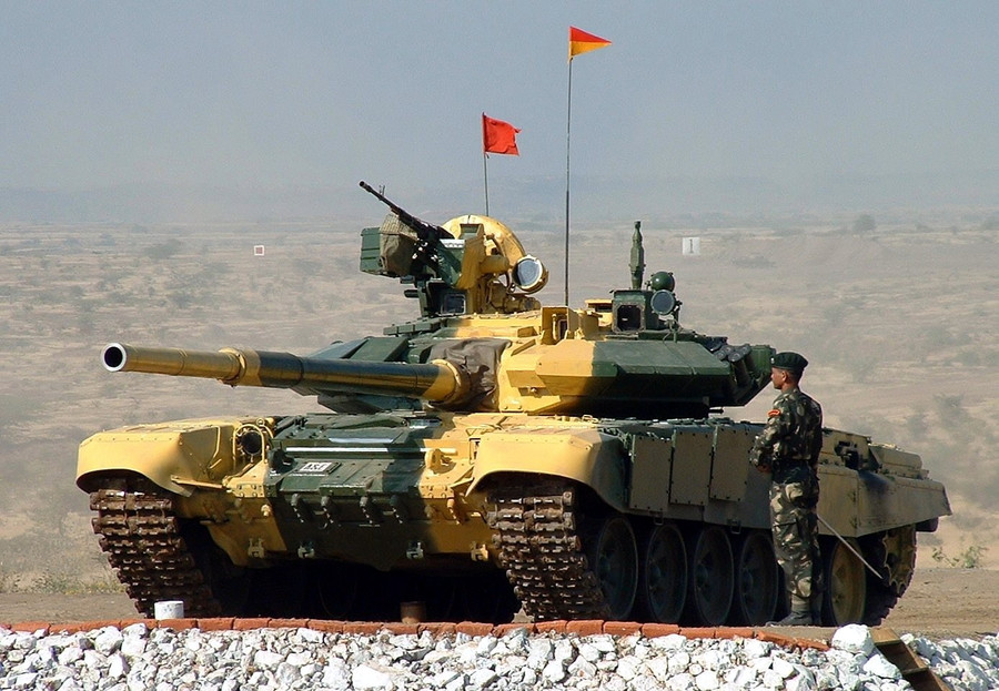 Xe tăng T-90S 'quý hiếm' xuất khẩu cho Ấn Độ bị bắt giữ - Ảnh 1.