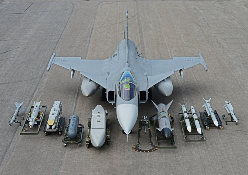 Tiêm kích Ukraine JAS 39 Gripen: Lựa chọn tối ưu hơn F - 16 và Mirage 2000 - Ảnh 2.