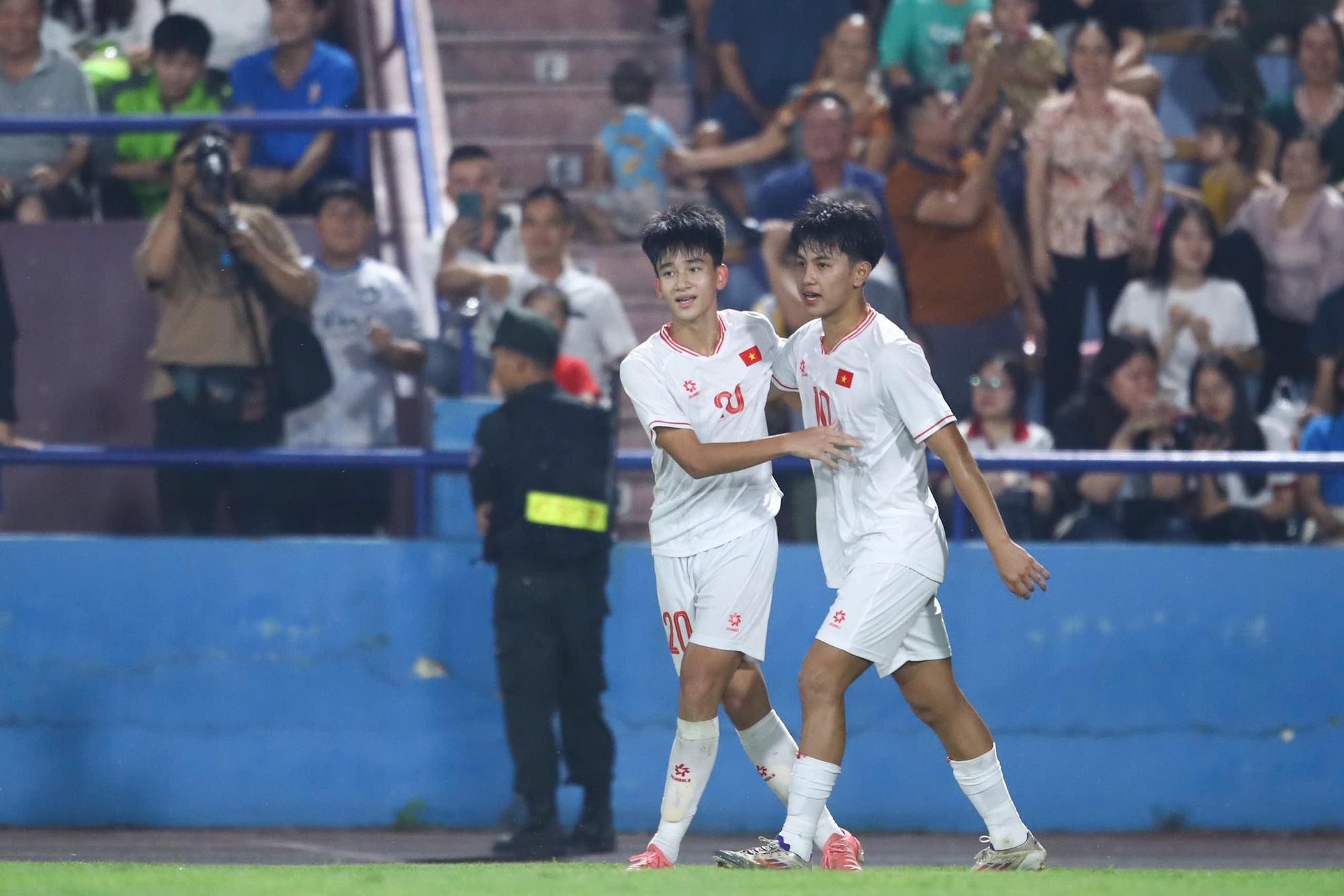 Bốc thăm giải châu Á: U17 Việt Nam ở nhóm cao hơn Indonesia; Đông Nam Á có thể chắc suất dự World Cup - Ảnh 2.