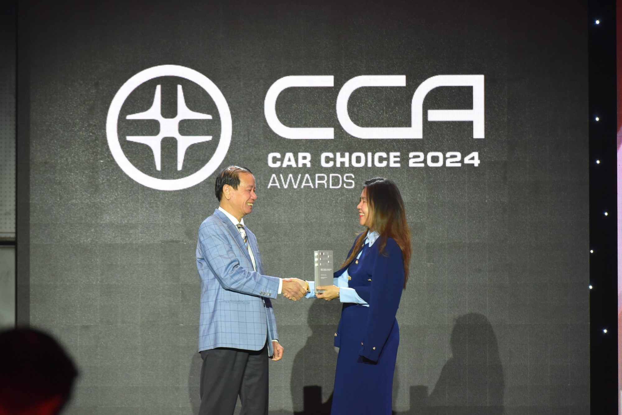 [BCA 2024] Vượt hàng loạt đối thủ lớn, VinFast ẵm trọn 4/8 giải thưởng tại Car Choice Awards - Ảnh 8.