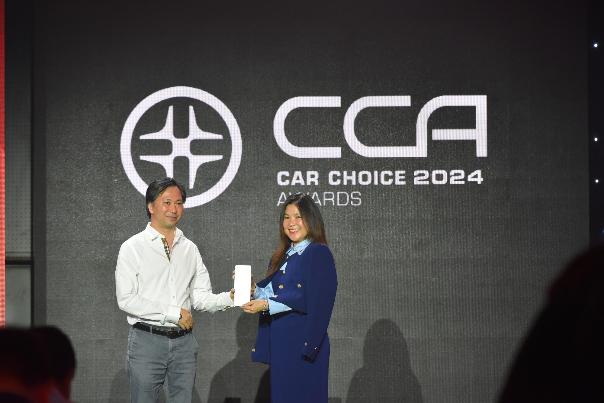 [BCA 2024] Vượt hàng loạt đối thủ lớn, VinFast ẵm trọn 4/8 giải thưởng tại Car Choice Awards - Ảnh 6.