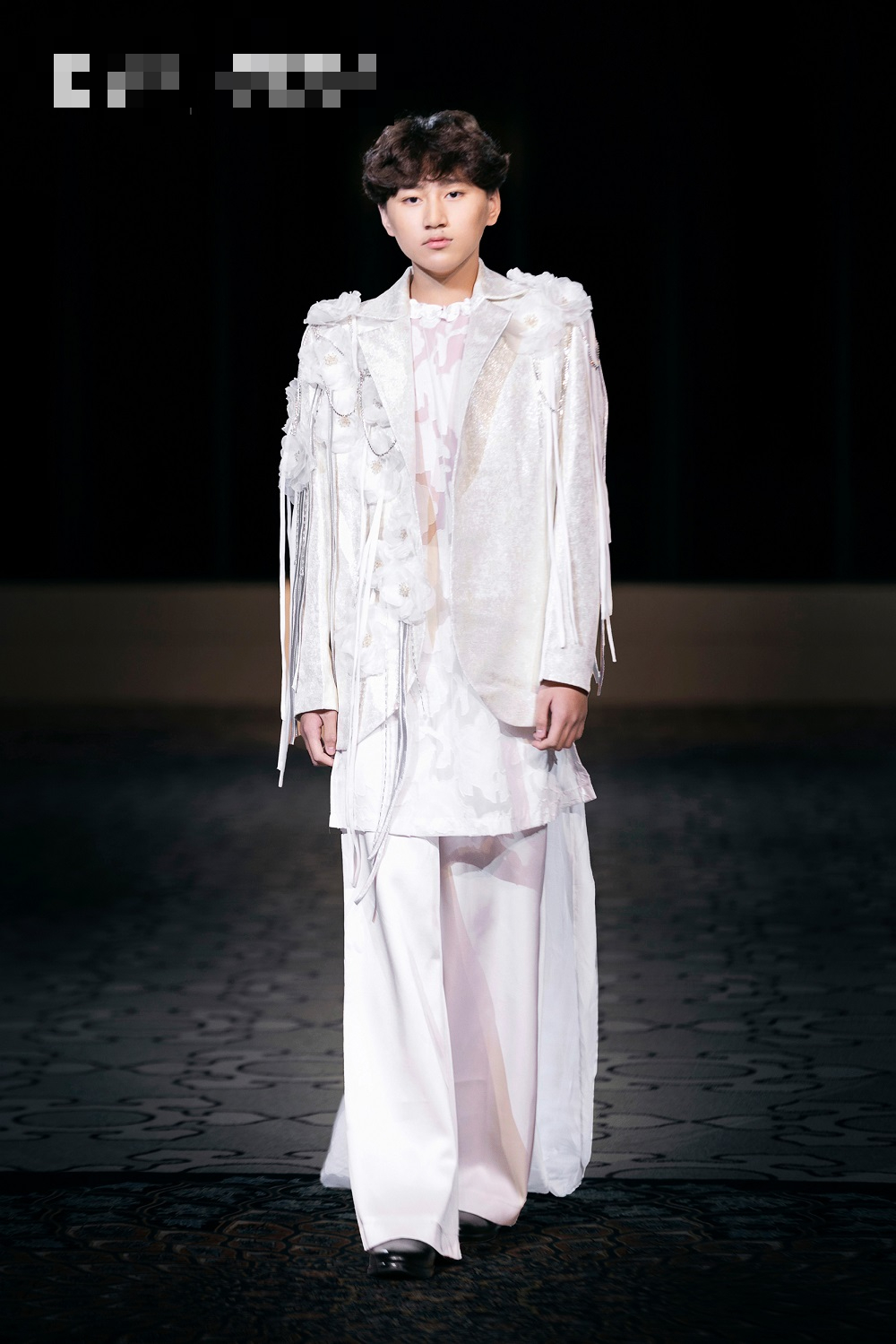 3 anh em ruột cùng biểu diễn thời trang tại Tokyo Couture Fashion Week 2024 - Ảnh 2.