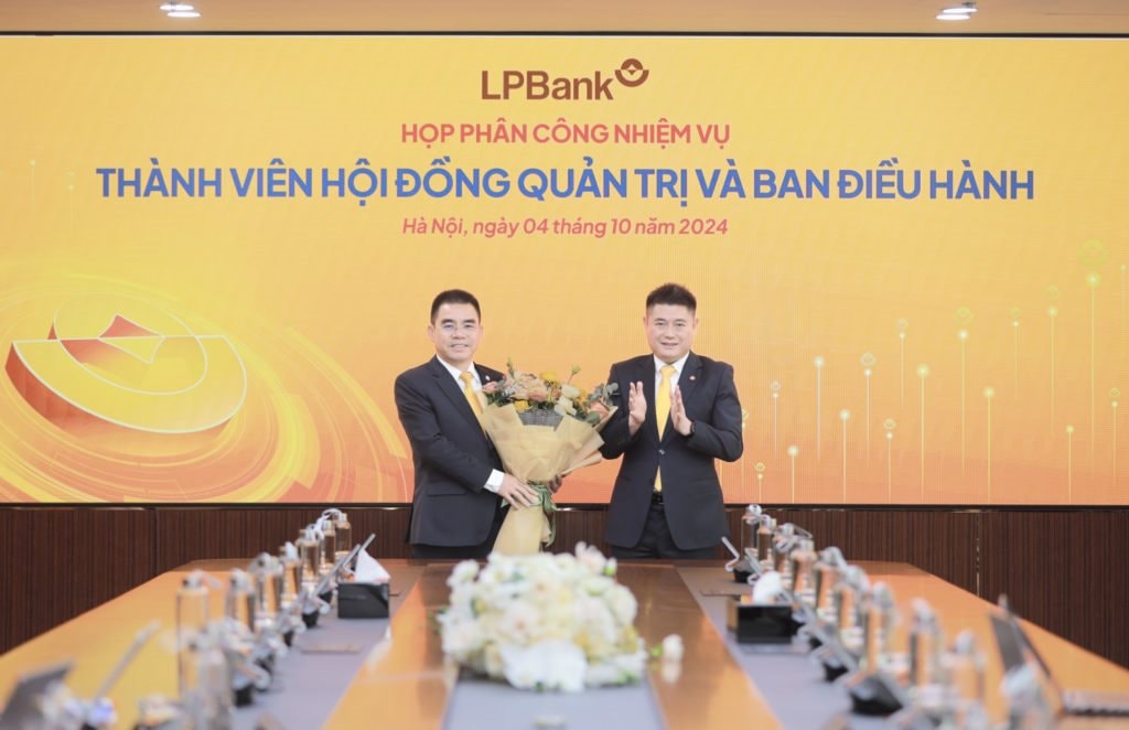 LPBank bất ngờ thay CEO và thay Phó Chủ tịch Hội đồng quản trị, bổ nhiệm Quyền Tổng giám đốc sinh năm 1981- Ảnh 2.