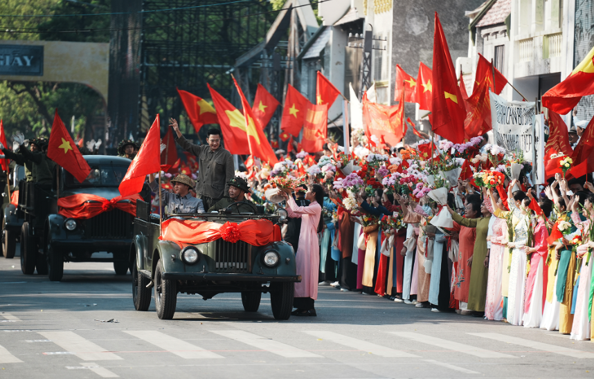 Tái hiện lịch sử hào hùng Hà Nội trong ngày hội văn hóa vì hòa bình - Ảnh 5.