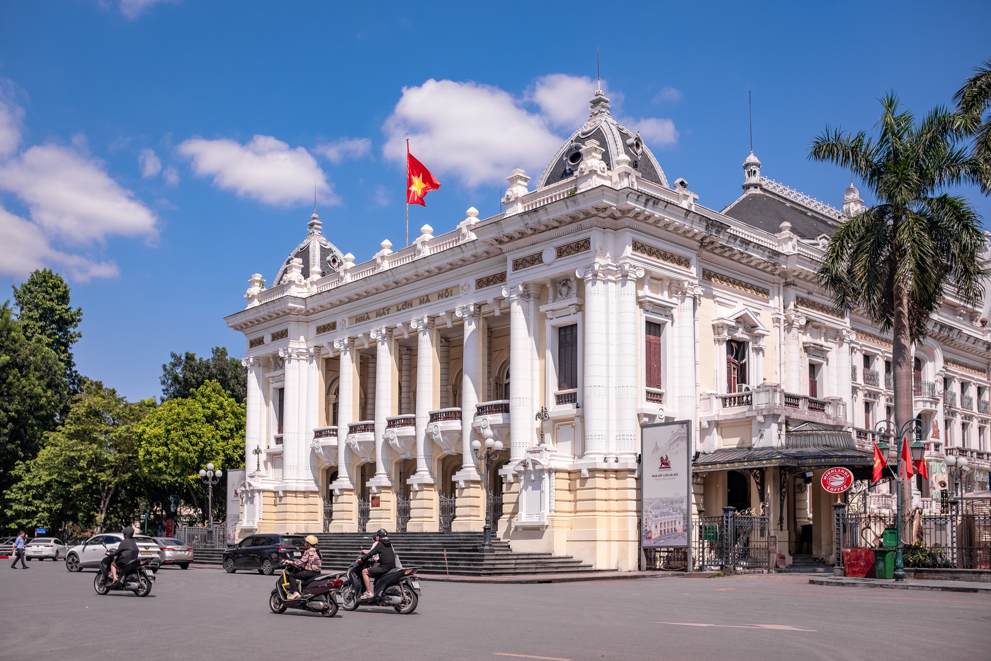 Khám phá Cầu Long Biên và các công trình lịch sử nhân kỷ niệm 70 năm tiếp quản Thủ đô - Ảnh 2.