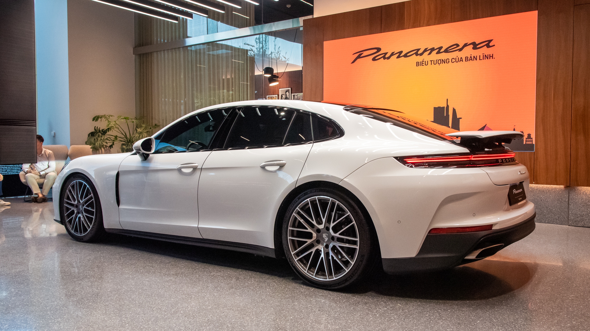 Chi tiết Porsche Panamera 2025 vừa về Việt Nam: Giá từ 6,42 tỷ, thêm option hơn 2 tỷ, có thể tự cá nhân hóa- Ảnh 5.