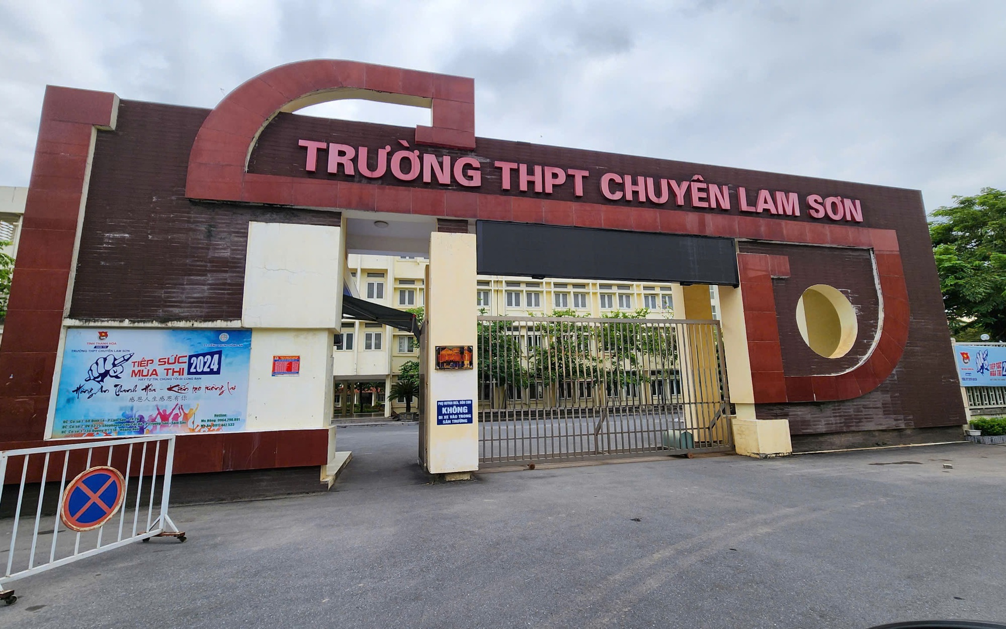 Vụ lùm xùm tuyển chọn học sinh giỏi tại Trường THPT chuyên Lam Sơn - Ảnh 1.