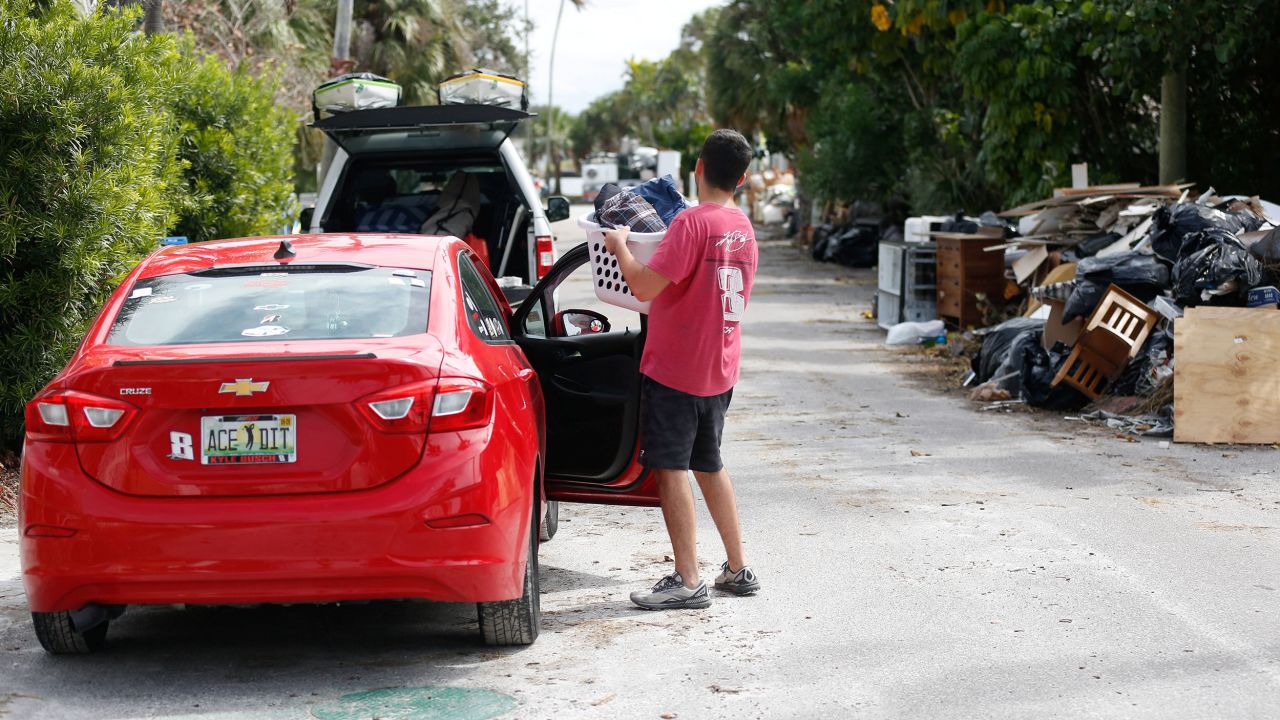 Mỹ: Bão Milton áp sát, bang Florida đối mặt sơ tán sống còn - Ảnh 4.