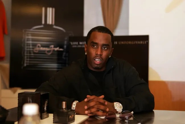 Nhiều ngôi sao dàn xếp với nạn nhân trong bê bối Sean Diddy Combs - Ảnh 1.