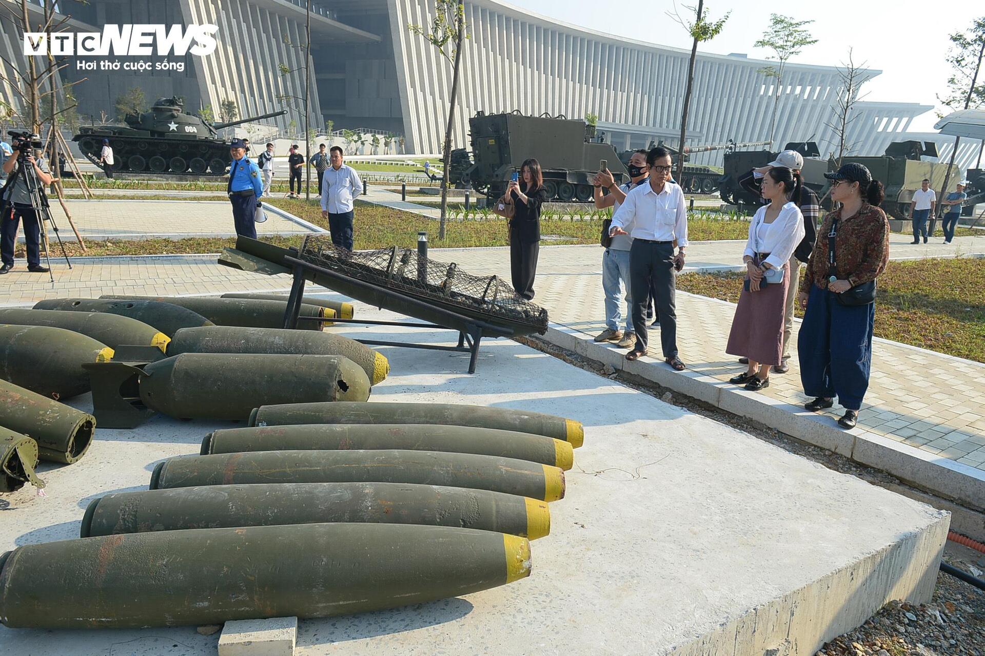 Du khách dậy từ sáng sớm, đi 60km tận mắt chiêm ngưỡng bảo vật quốc gia - Ảnh 11.