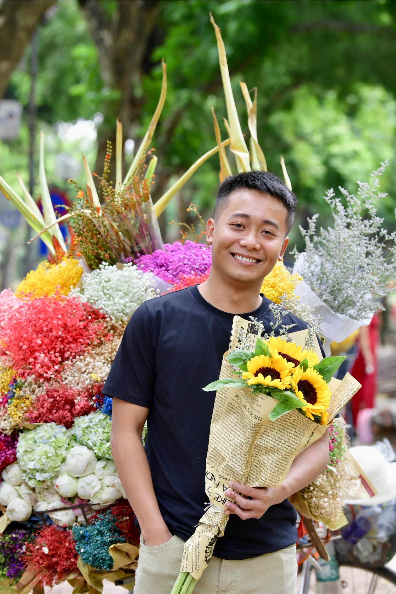 Quang Linh Vlogs tự tay "hủy hoại hình tượng", hơn 2 triệu người bất ngờ- Ảnh 4.