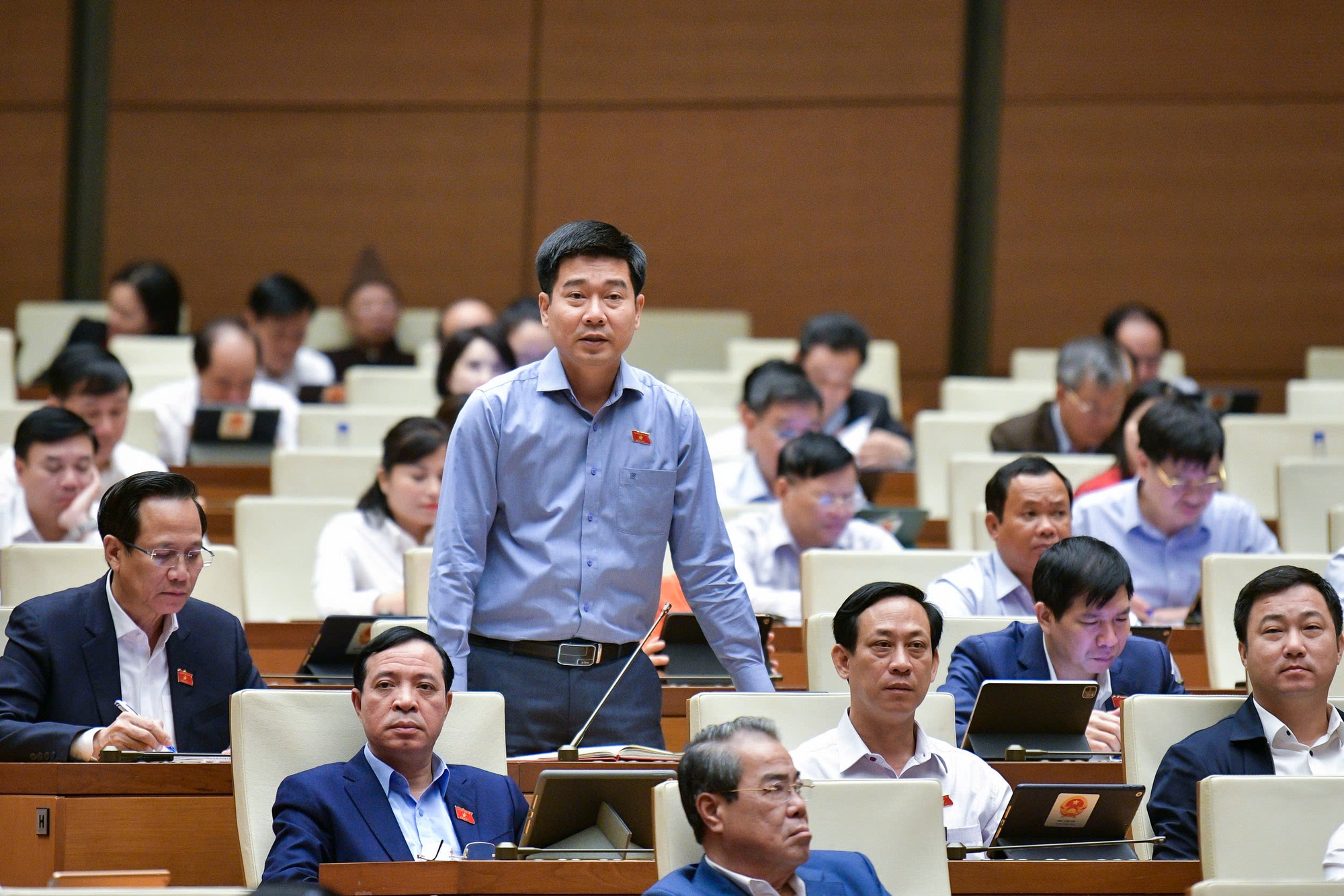 Thống đốc NHNN trả lời chất vấn quản lý thị trường vàng- Ảnh 10.