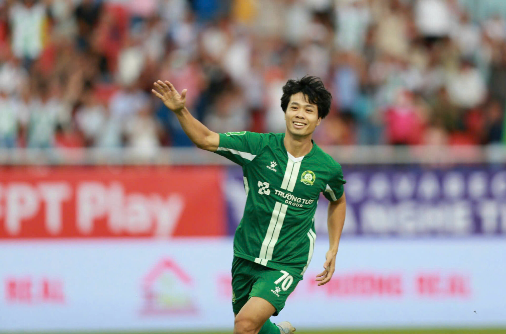 HLV Kim Sang-sik chọn 50 tuyển thủ cho AFF Cup 2024, Công Phượng có cơ hội? - Ảnh 1.