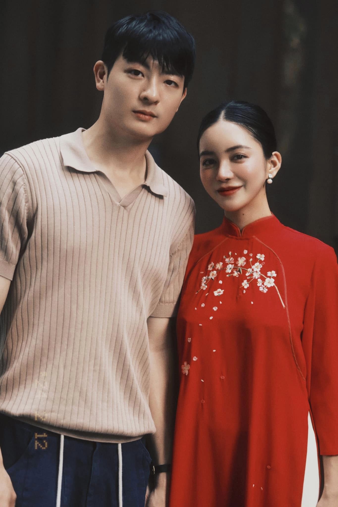 Đám hỏi đang gây xôn xao vì dâu - rể mặc đơn giản mà sang, visual chú rể như “xé truyện" bước ra - Ảnh 7. Đám hỏi đang gây xôn xao vì dâu - rể mặc đơn giản mà sang, visual chú rể như “xé truyện" bước ra - Ảnh 7.