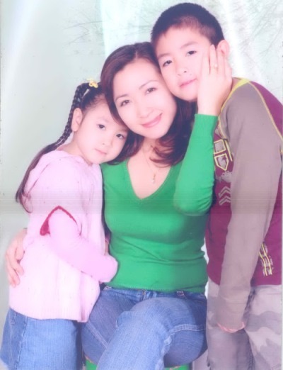 Bức ảnh chụp 2 mẹ con bỗng g&acirc;y cho&aacute;ng v&aacute;ng: Mẹ l&agrave; tượng đ&agrave;i nhan sắc nổi tiếng cả nước, con trai hưởng trọn gen trội- Ảnh 5.