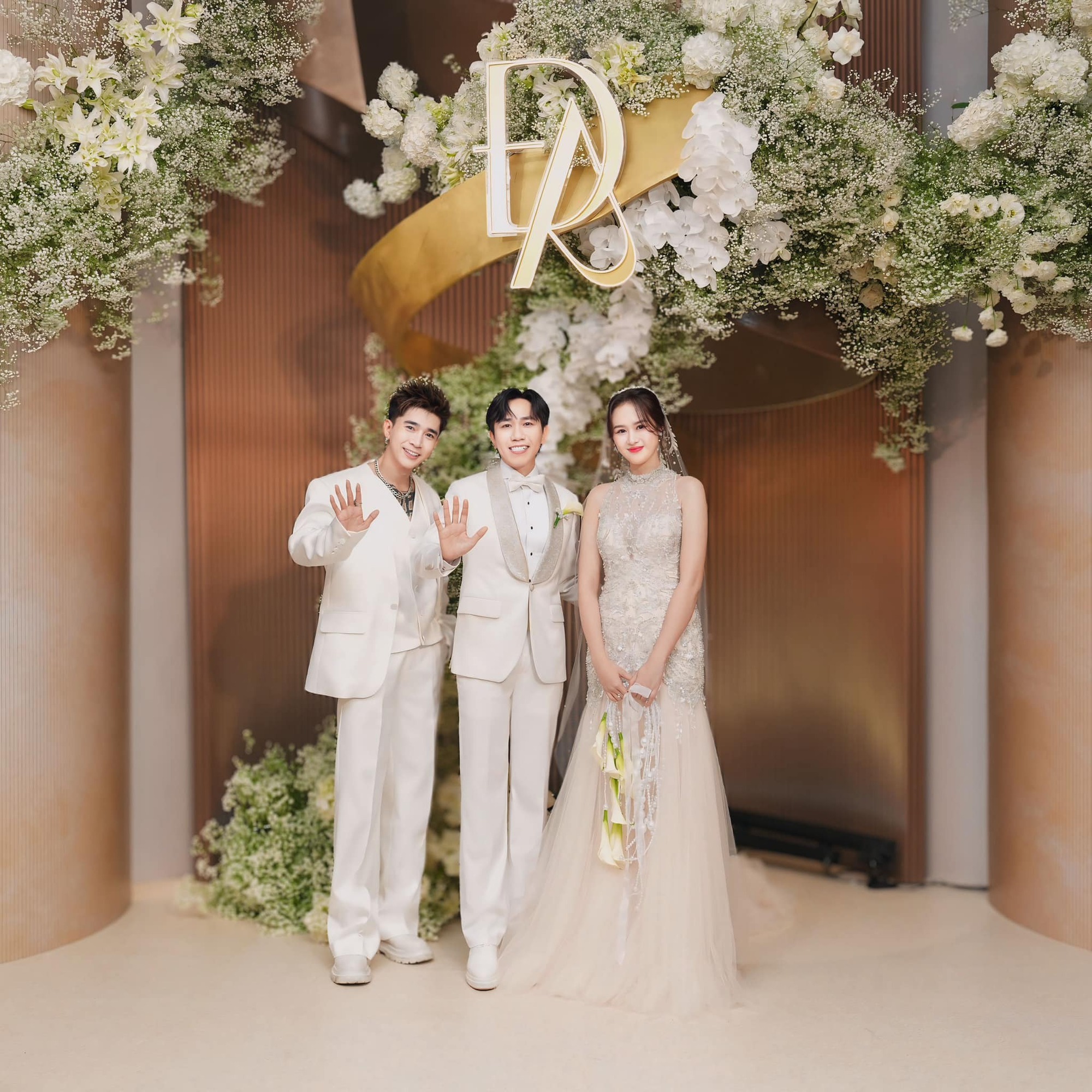 Mạng x&atilde; hội lan truyền bức ảnh th&acirc;n mật của Chi D&acirc;n v&agrave; An T&acirc;y  - Ảnh 3.