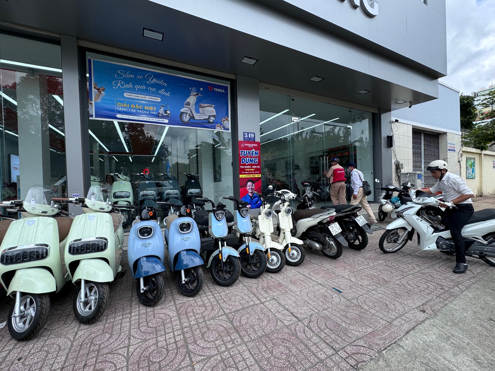 Xe máy điện nội địa "thua đau" - Ảnh 1.