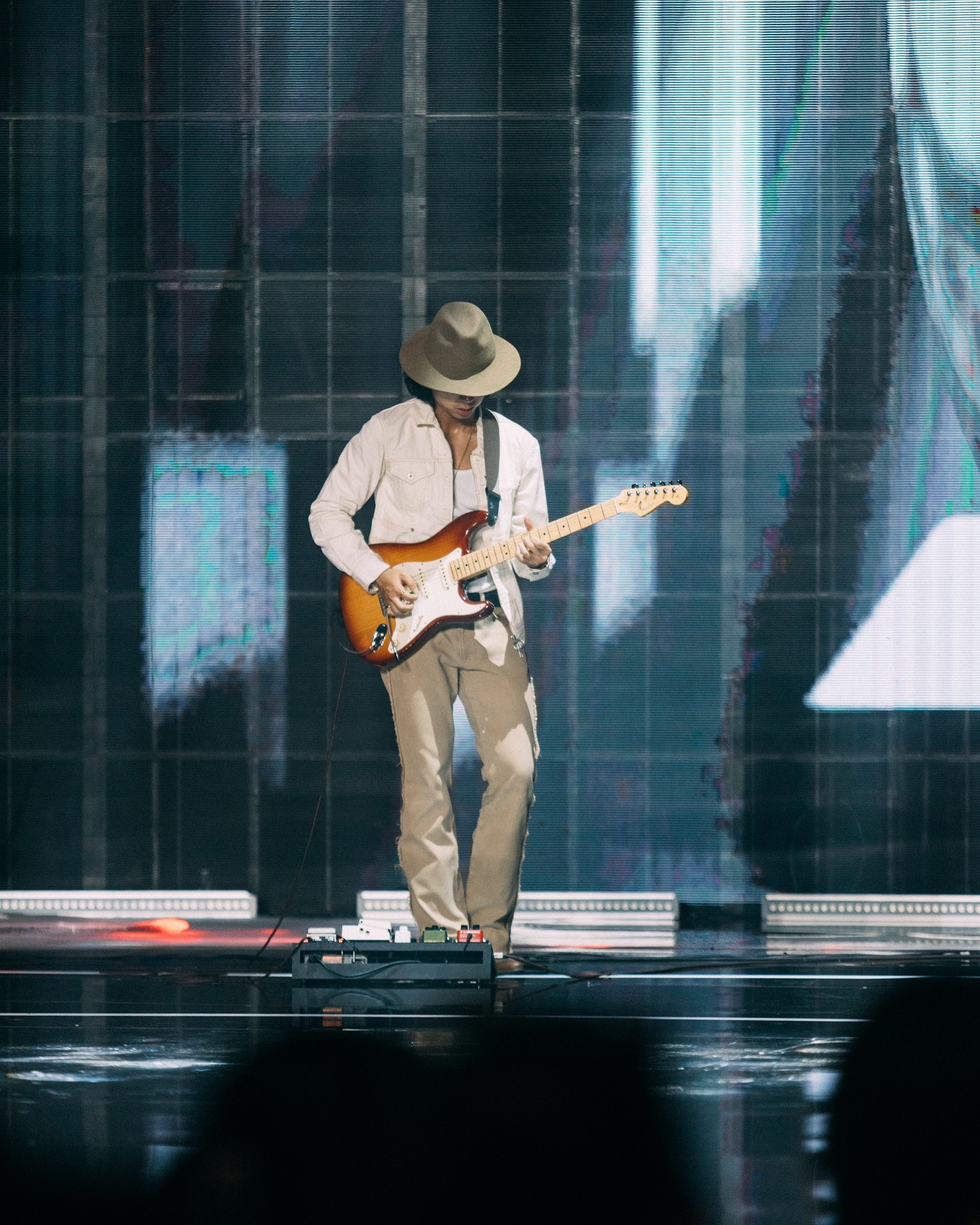 Bức ảnh chụp 2 mẹ con bỗng g&acirc;y cho&aacute;ng v&aacute;ng: Mẹ l&agrave; tượng đ&agrave;i nhan sắc nổi tiếng cả nước, con trai hưởng trọn gen trội- Ảnh 10.