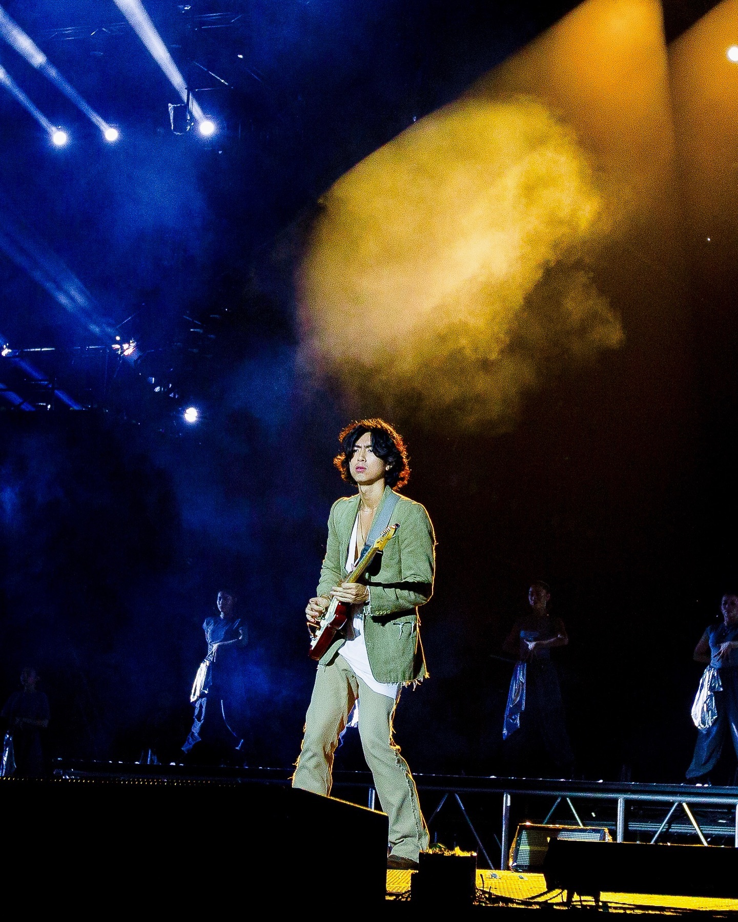 Bức ảnh chụp 2 mẹ con bỗng g&acirc;y cho&aacute;ng v&aacute;ng: Mẹ l&agrave; tượng đ&agrave;i nhan sắc nổi tiếng cả nước, con trai hưởng trọn gen trội- Ảnh 11.