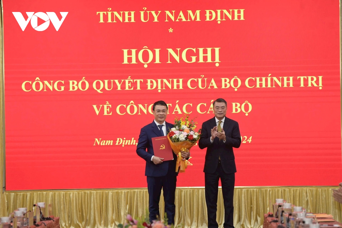 Ông Đặng Khánh Toàn nhận chức Bí thư tỉnh ủy Nam Định - Ảnh 1.