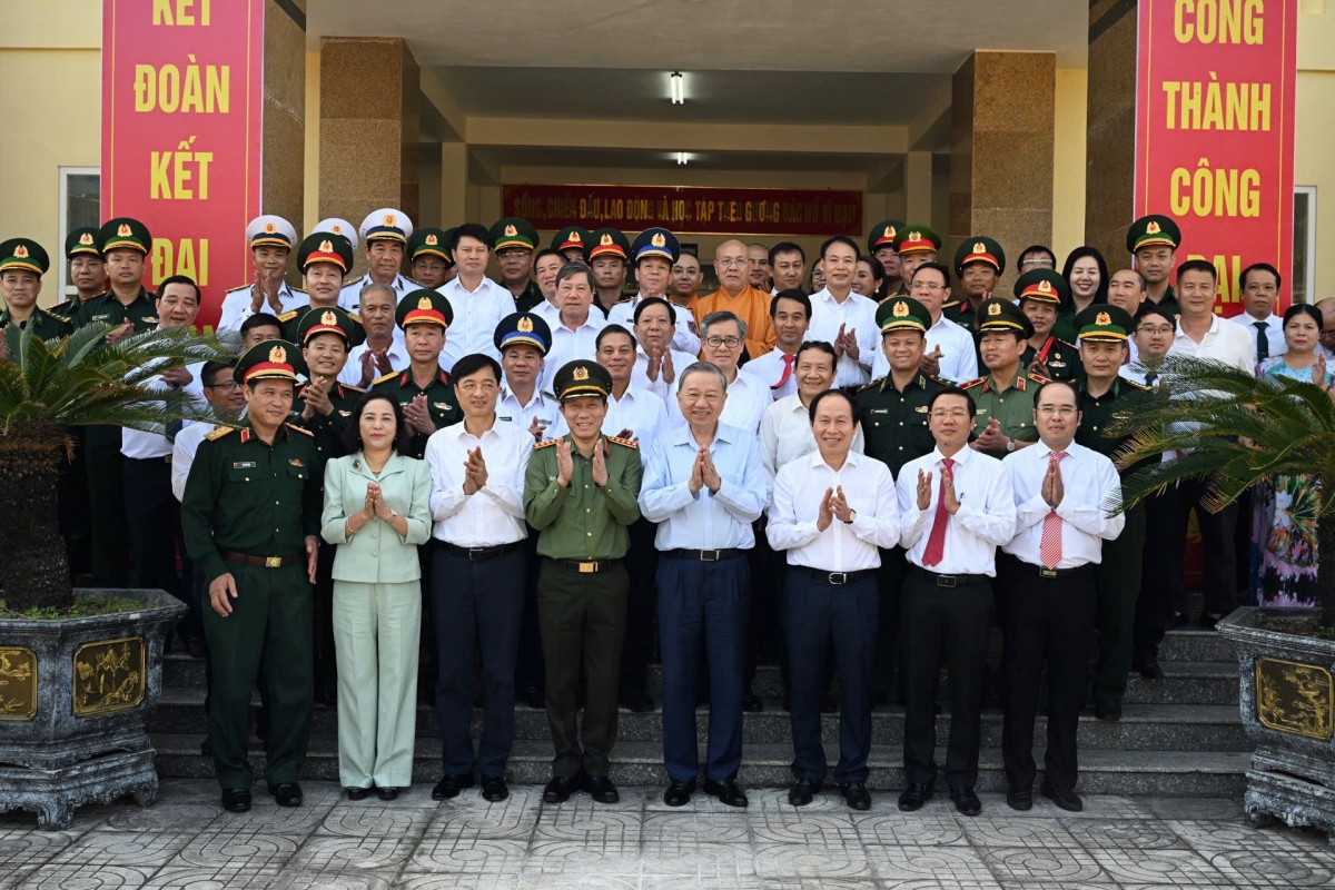 Tổng Bí thư Tô Lâm thăm huyện đảo Bạch Long Vĩ , Hải Phòng - Ảnh 14.