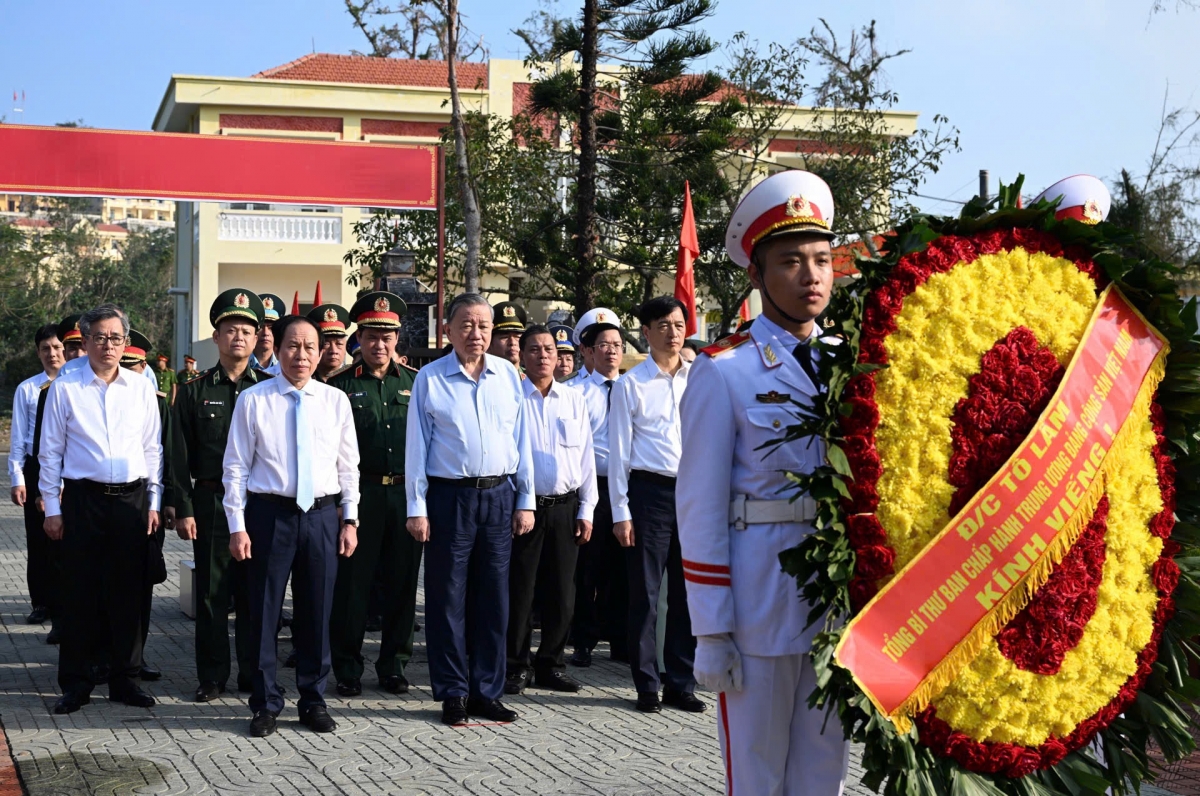 Tổng Bí thư Tô Lâm thăm huyện đảo Bạch Long Vĩ , Hải Phòng - Ảnh 4.