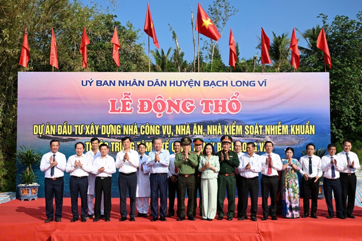 Tổng Bí thư Tô Lâm thăm huyện đảo Bạch Long Vĩ , Hải Phòng - Ảnh 7.