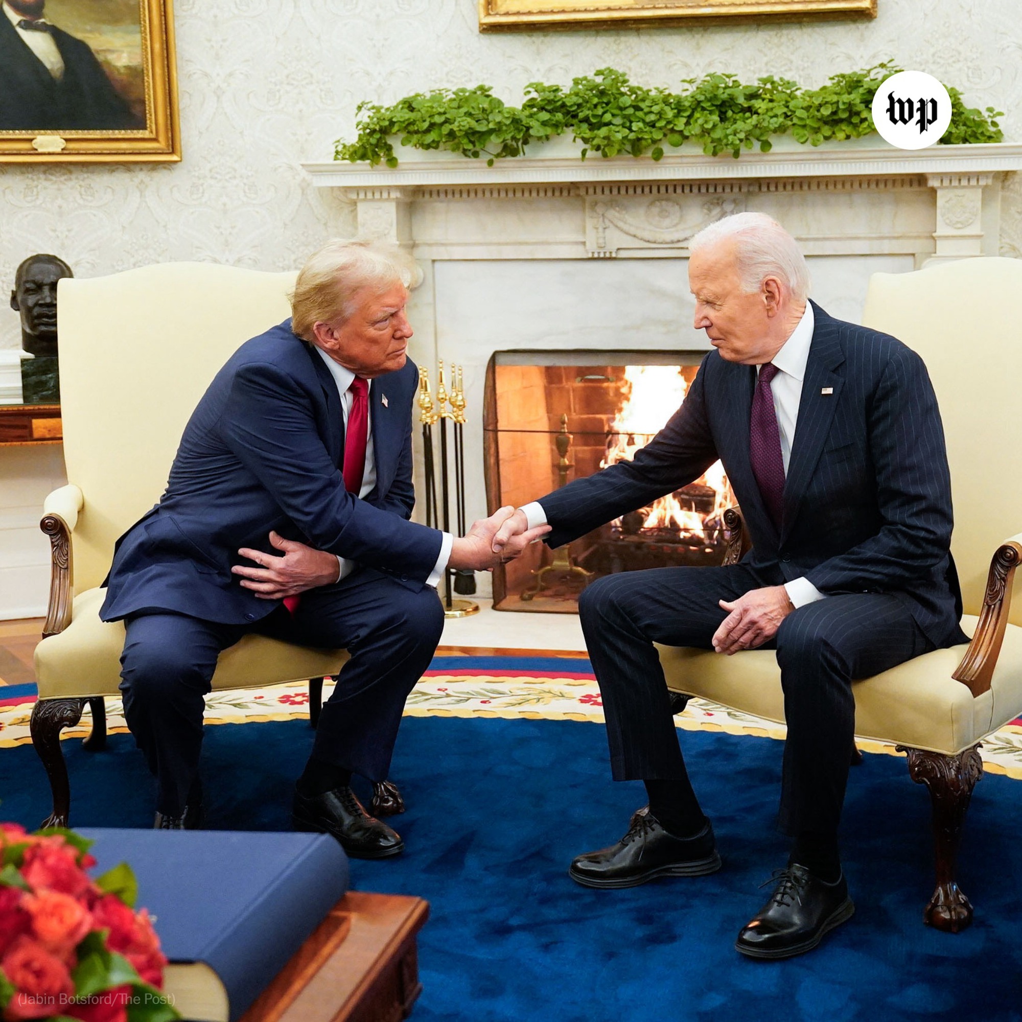 Tổng thống Biden nói "chào mừng trở về" khi tiếp ông Trump tại Nhà Trắng - Ảnh 2.