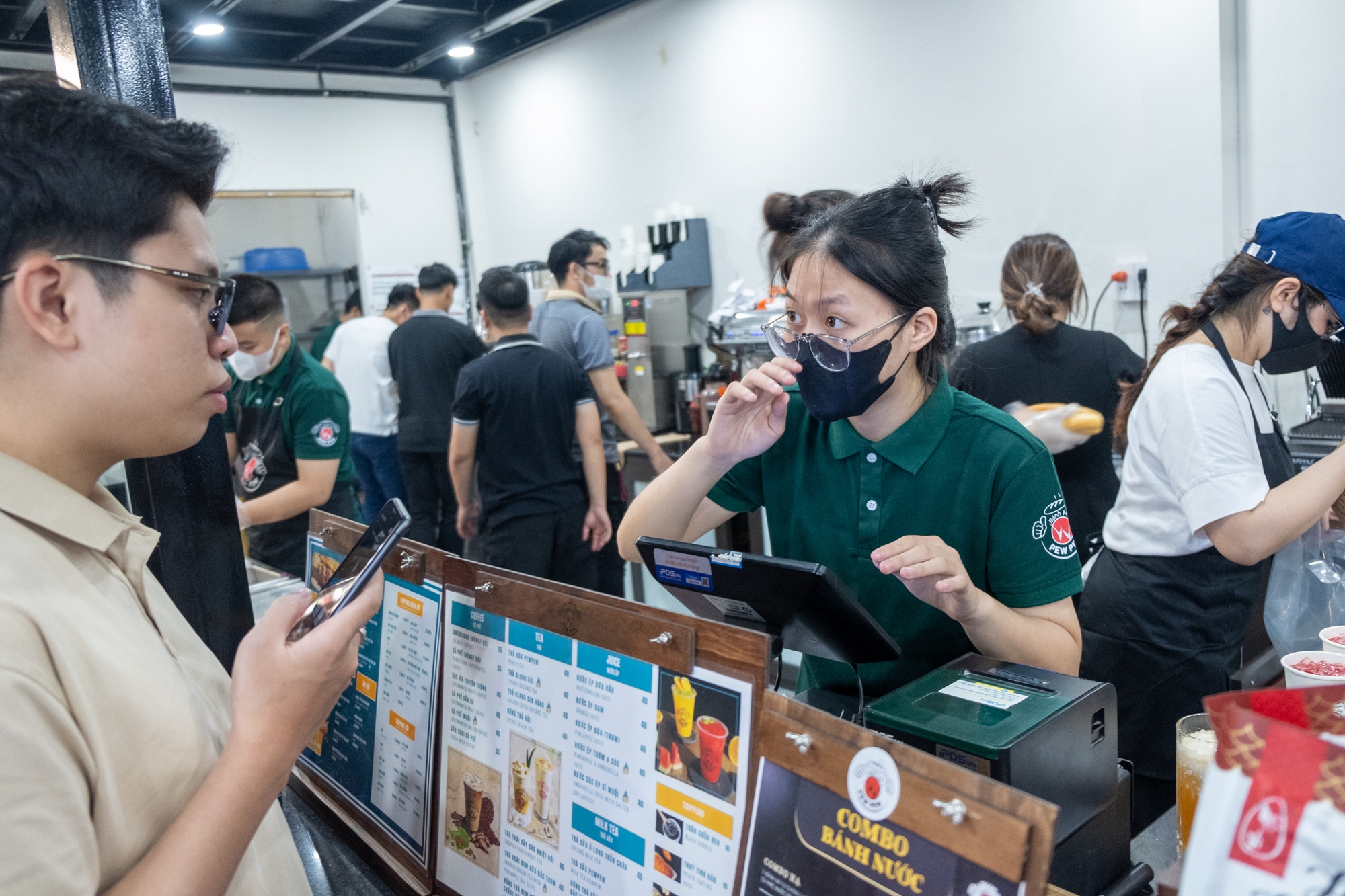 PewPew lần đầu nói về lý do mở tiệm bánh mì, "tham vọng" đưa bánh mì Việt đi khắp thế giới - Ảnh 9.