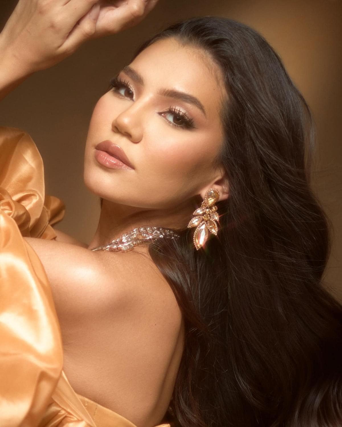 Rầm rộ tin đồn Kỳ Duyên bị 1 thí sinh chơi xấu ngay trước chung kết Miss Universe - Ảnh 4.