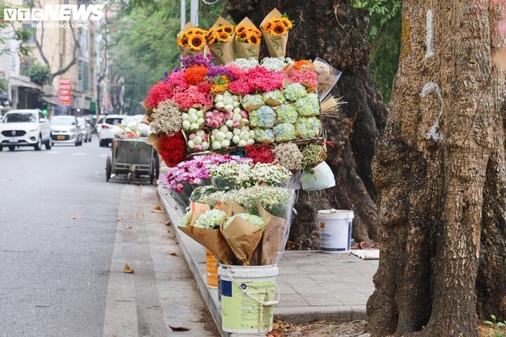 'Đặc sản' Hà Nội tăng giá gấp đôi, khách vẫn chịu chơi lùng mua - Ảnh 11.