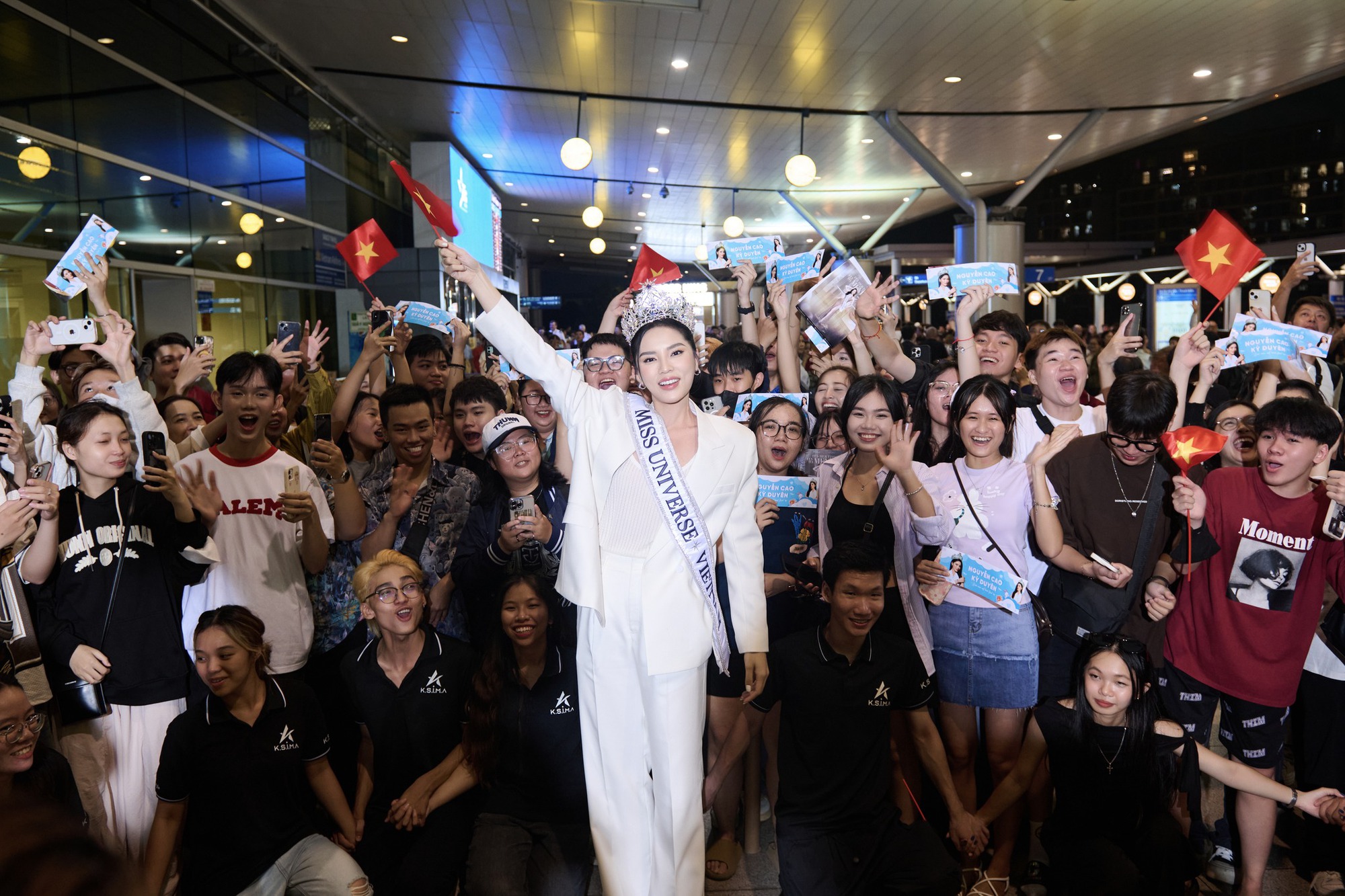 Chung kết Miss Universe 2024: Kỳ Duyên thế nào sau khi bị "chê tơi tả"? - Ảnh 1.