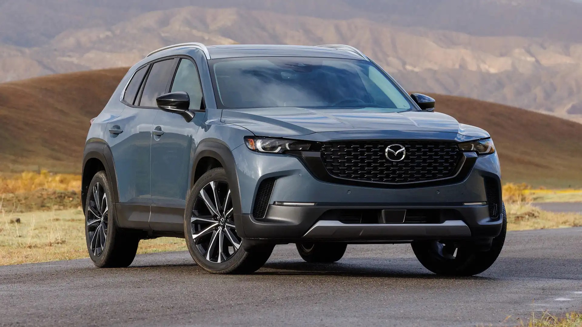 Đến cả Mazda CX-5, CX-30 cũng có bản chống đạn chính hãng- Ảnh 3.