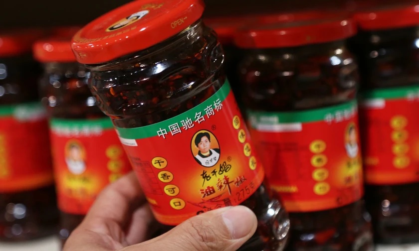 Người phụ nữ m&ugrave; chữ một tay g&acirc;y dựng đế chế tỉ đ&ocirc;, 72 tuổi vẫn phải nai lưng vực dậy c&ocirc;ng ty đang ch&igrave;m trong khủng hoảng- Ảnh 3.