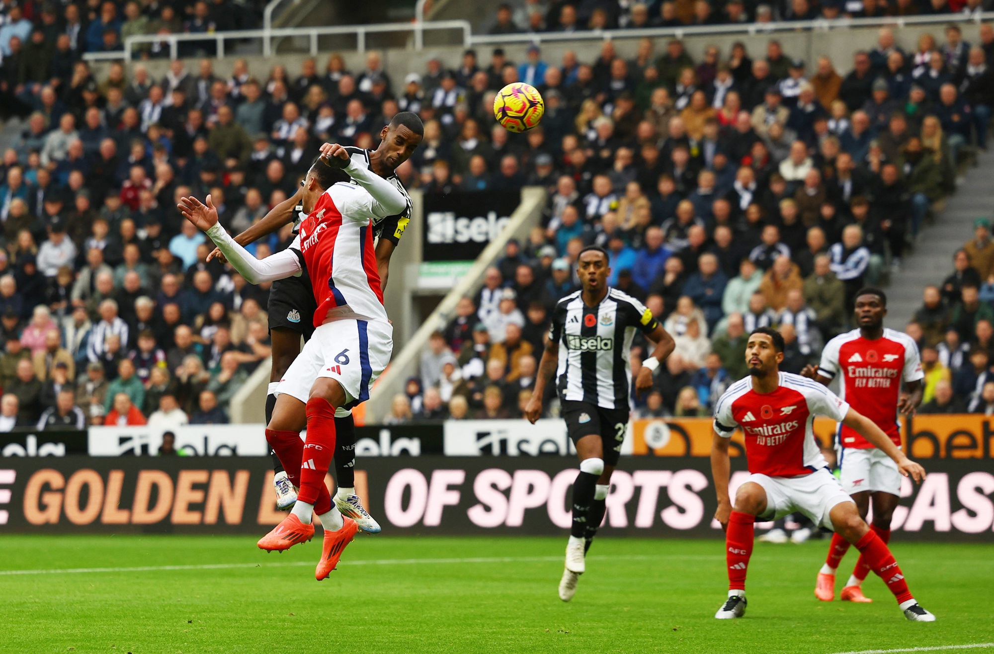 Thua sốc Newcastle, Arsenal lung lay thứ hạng Top 3- Ảnh 2.