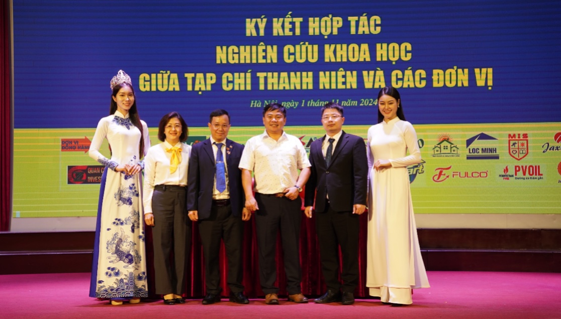 Lễ tổng kết, trao giải cuộc thi viết 'Vượt l&ecirc;n số phận' lần VII- Ảnh 19.