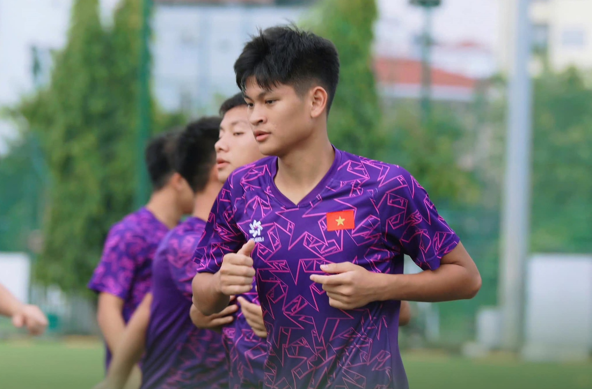 Tuyển thủ U17 Việt Nam “xuất ngoại”, điểm đến là đội bóng Nhật Bản từng đào tạo ngôi sao Liverpool - Ảnh 1.