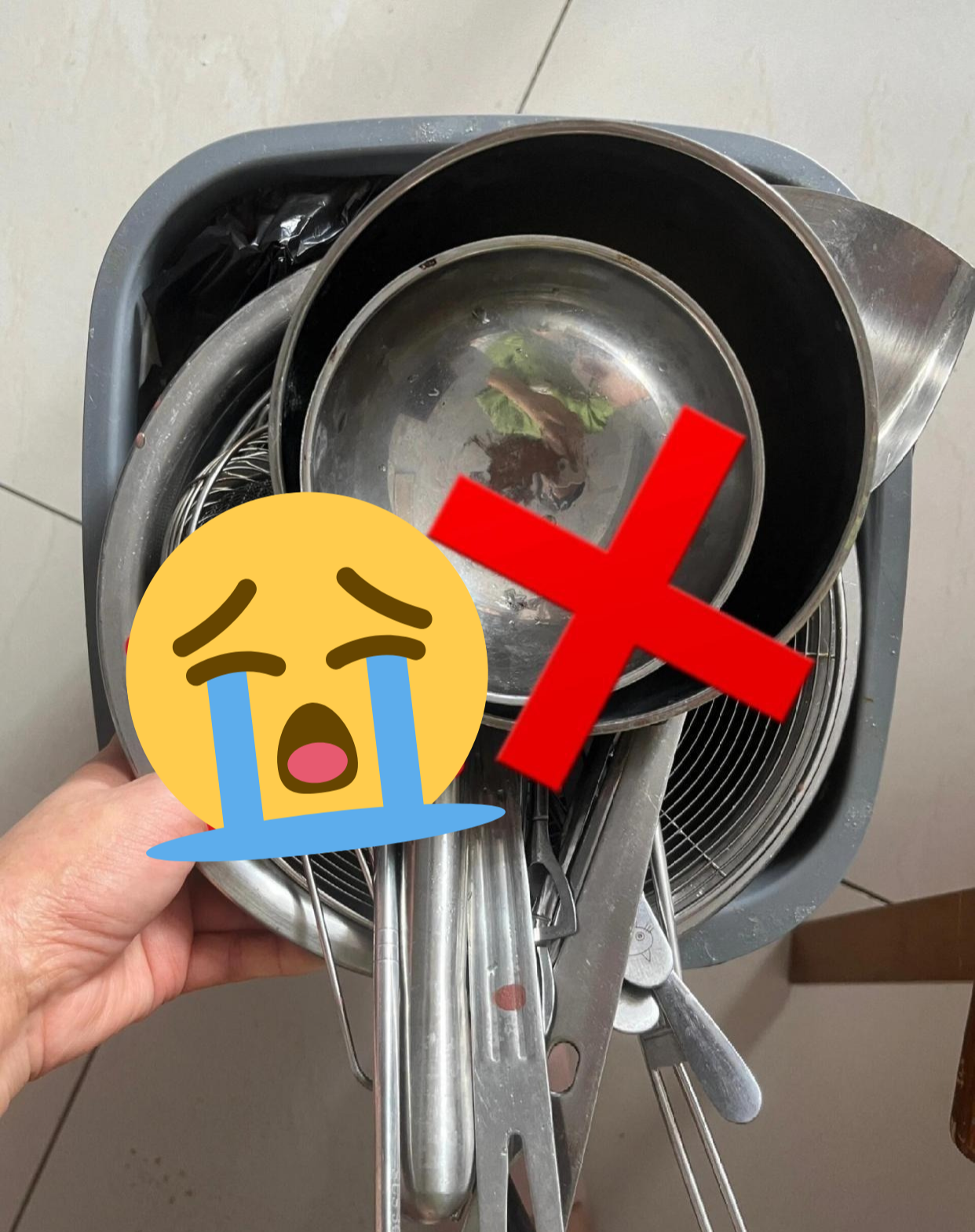 Xoong nồi bát đũa inox: Một lần chọn sai, cả nhà bị “đầu độc" - Ảnh 1.