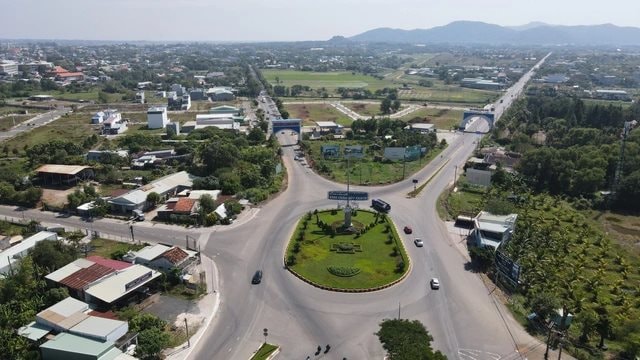 Hai huyện của một tỉnh ven biển Đông Nam Bộ được sáp nhập, có khu công nghiệp rộng gần 500 ha - Ảnh 2.