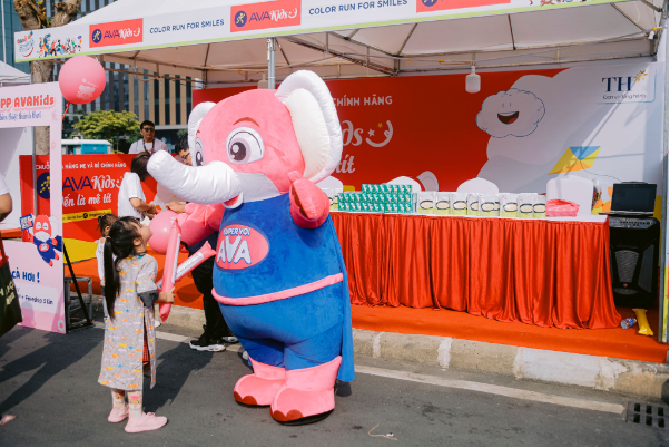 AVAKids đồng hành cùng Color Run For Smiles: Hành trình nhân ái không ngừng - Ảnh 1.