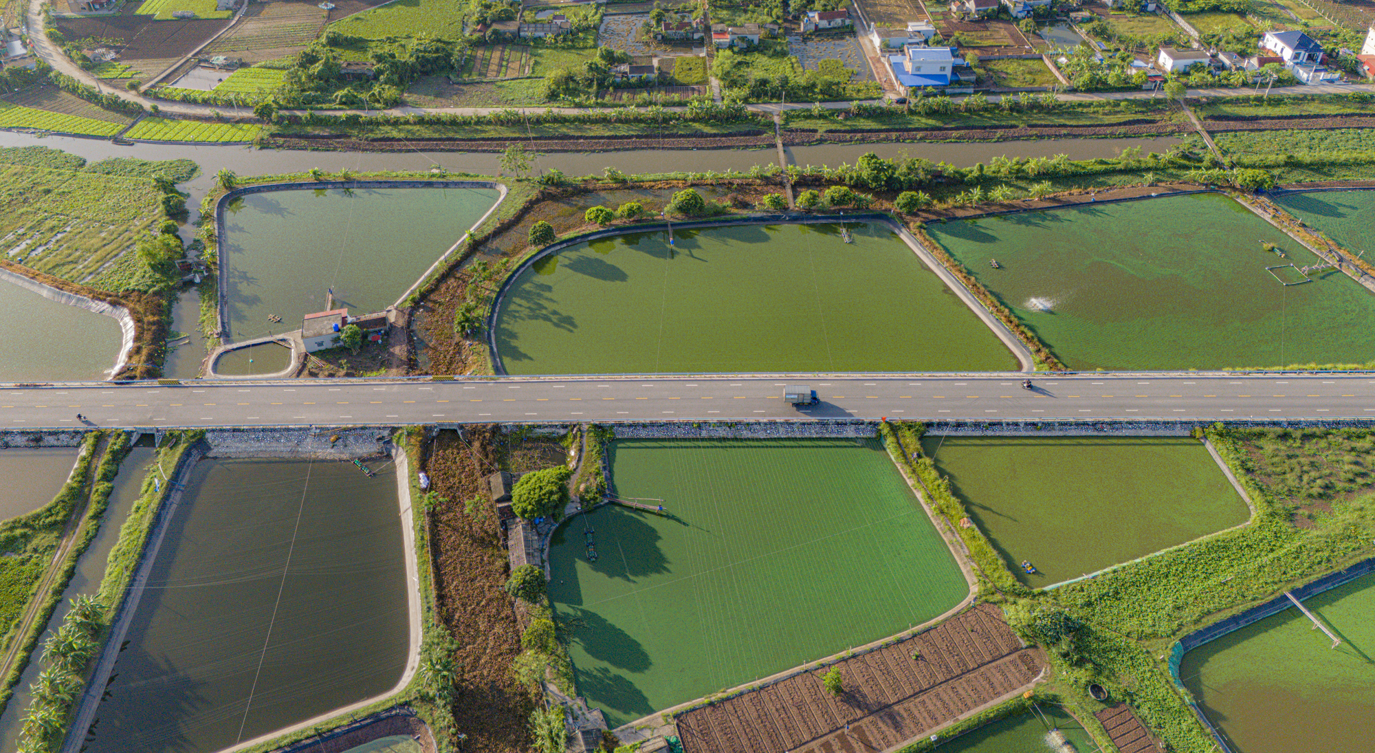 Chiêm ngưỡng tuyến đường 2.700 tỷ đồng, dài 65 km mới hoàn thành ở Nam Định- Ảnh 6.