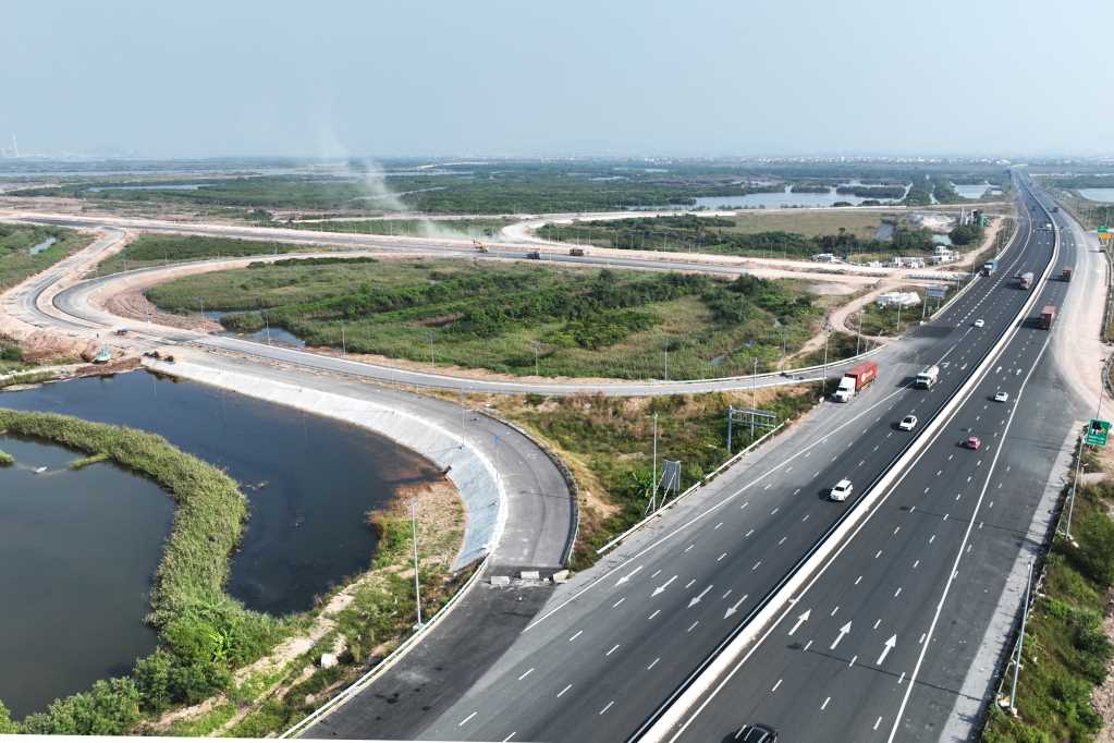 Nút giao trăm tỷ 'khủng' nhất ở tỉnh giàu top đầu Việt Nam: Rộng 83ha, dài 8,095km, có tận 8 nhánh rẽ - Ảnh 2.