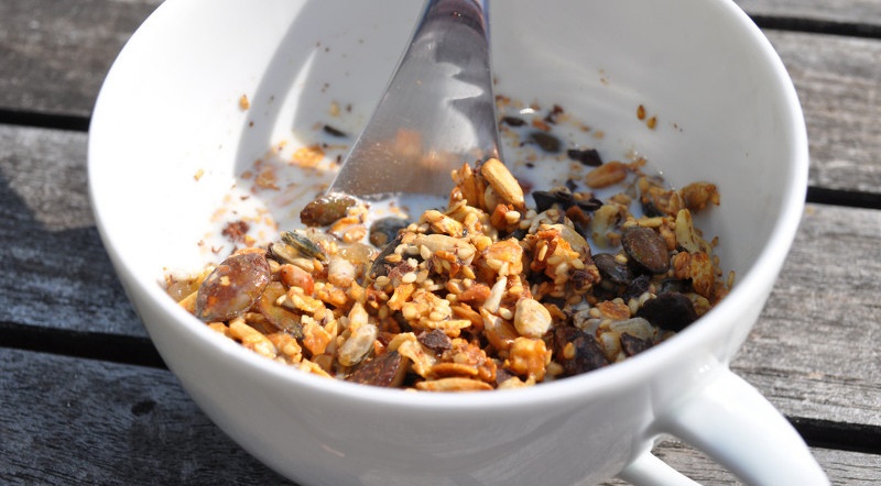 3 thực phẩm tưởng tốt ai d&egrave; giấu lượng đường khủng, c&agrave;ng ăn da c&agrave;ng l&atilde;o h&oacute;a nhanh, nếp nhăn, n&aacute;m sạm &ugrave;n &ugrave;n k&eacute;o đến- Ảnh 3.