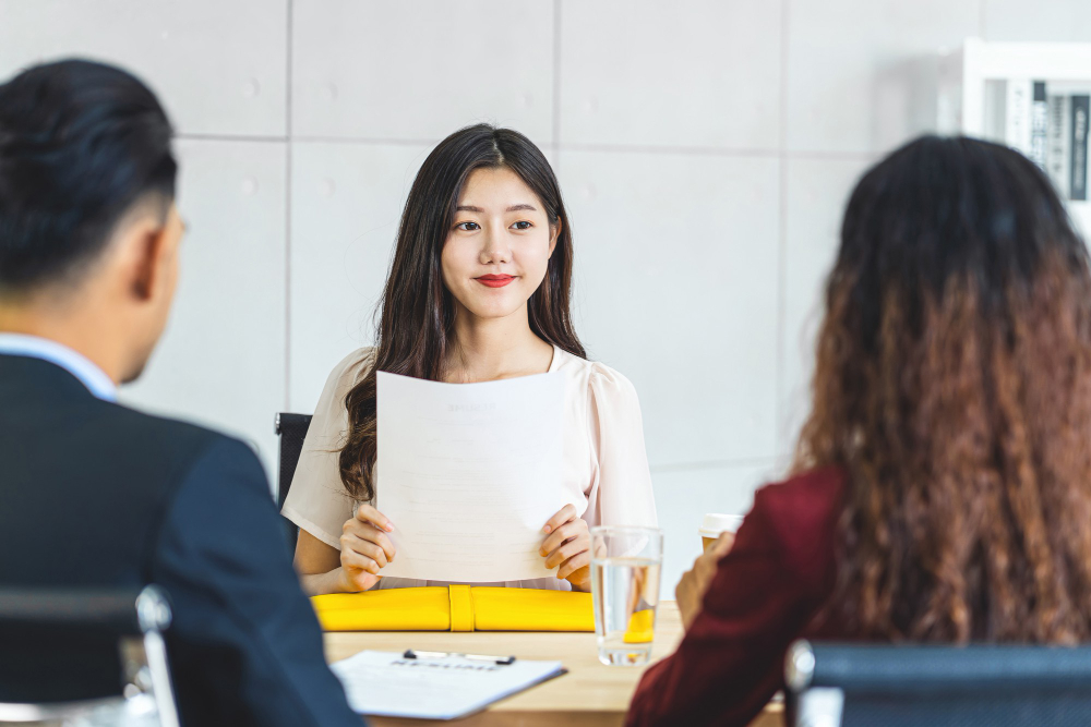 Nhà tuyển dụng hỏi: “Bộ phận nào trên cơ thể càng to ra khi gặp người mình thích?”, cô gái trả lời 2 chữ được sếp nhận vào làm ngay lập tức- Ảnh 2.